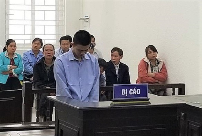 Ch&aacute;u s&aacute;t hại b&agrave; nội v&igrave; kh&ocirc;ng xin được tiền đi chuộc điện thoại - Ảnh 1.