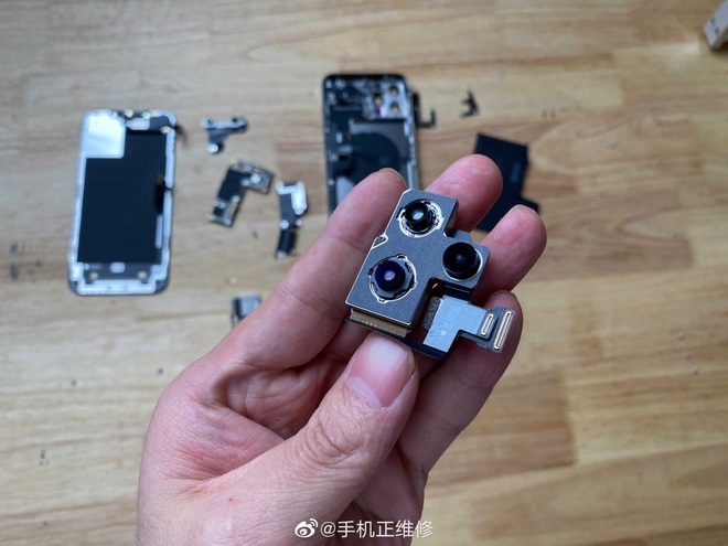 Mổ bụng iPhone 12 Pro Max, lộ thiết kế ngược đời và viên pin gây thất vọng - Ảnh 6.