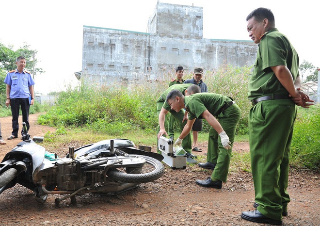 T&agrave;i xế xe &ocirc;m bị cướp đ&acirc;m 10 nh&aacute;t tử vong - Ảnh 1.