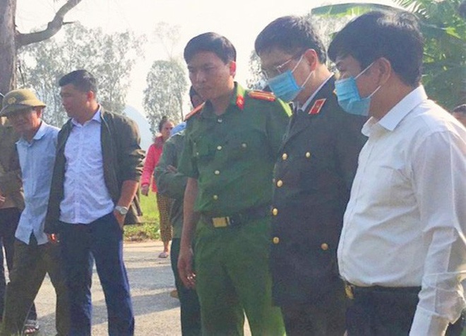 Vụ người phụ nữ 65 tuổi bị s&aacute;t hại, cướp đ&ocirc;i b&ocirc;ng tai v&agrave;ng: Bắt 3 nghi phạm - Ảnh 2.
