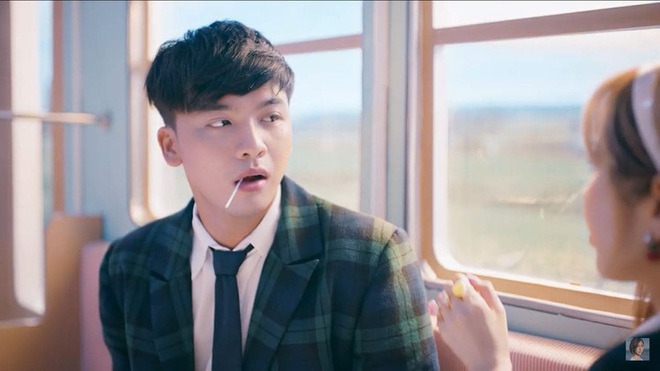 Nam ch&iacute;nh trong MV mới của Min: Trai đẹp đ&atilde; c&oacute; chủ, từng trả lại hoa cho nữ ch&iacute;nh Người Ấy L&agrave; Ai - Ảnh 3.