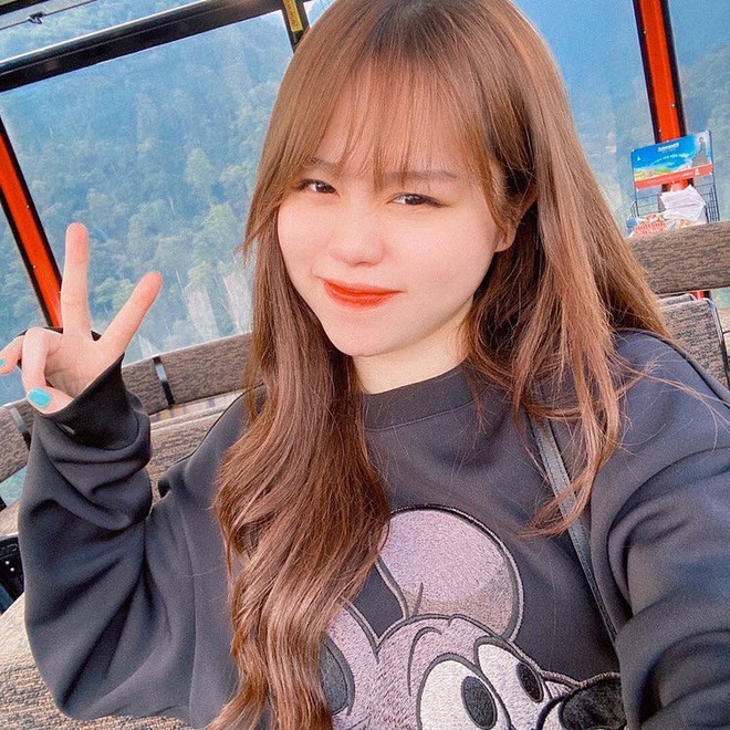 Huỳnh Anh bất ngờ có động thái mới, ẩn ý muốn tìm bình yên ở chốn chùa chiền? - Ảnh 1.