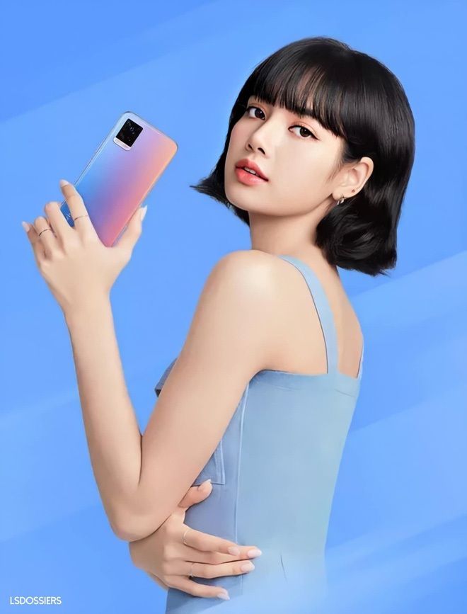 Stylist của BLACKPINK hết sửa váy áo kín đáo, Lisa liền khoe lưng trần quá đỉnh - ĐẦM ĐẸP 3 photo 1 15981651398551081042558 16047669261701811238829