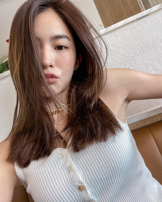 Học style tóc của gái Hàn chán chê rồi, bạn hãy thử tham khảo 4 kiểu tóc đẹp mê của gái Thái - Ảnh 2.