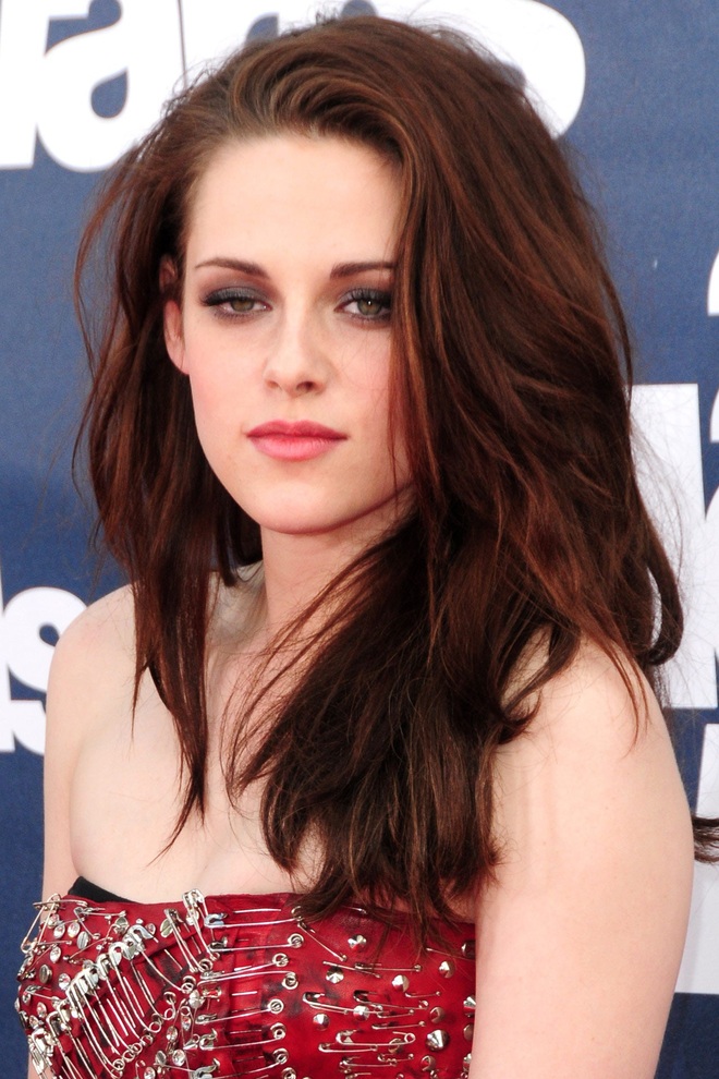 Hundreds of thousands of people are crazy about a series of photos of Kristen Stewart when she had her real hair color, netizens wonder: If she's so beautiful, why would she change?  - Photo 9.