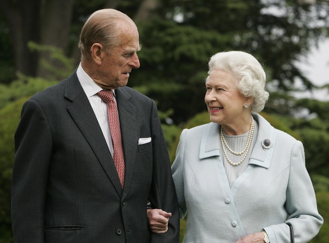 Cuộc hôn nhân đáng ngưỡng mộ giữa Nữ hoàng Anh với Hoàng tế Phillip và cách mà họ đã giữ lửa tình yêu suốt hơn 70 năm qua - Ảnh 3.
