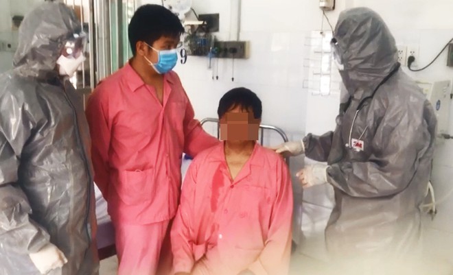 B&aacute;c sĩ BV. Chợ Rẫy: Đ&acirc;y l&agrave; lần đ&aacute;nh trận nhiều &aacute;p lực v&agrave; cảm x&uacute;c nhất với ch&uacute;ng t&ocirc;i - Ảnh 2.
