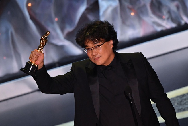 Sau khi Parasite ẵm một hơi 4 giải xịn nhất ở Oscar 2020, đạo diễn Bong Joon Ho vỡ òa: Điều này thật sự điên rồ! - Ảnh 3.