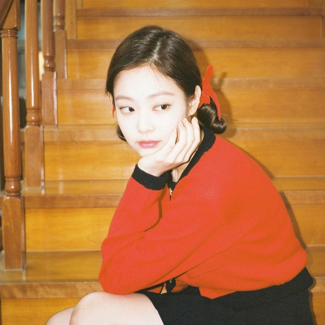 Loạt ảnh chứng minh Jennie (BLACKPINK) là quý tộc từ trong trứng nước: Mặc gì cũng sang, nằm bừa một góc thành cực phẩm - Ảnh 16.