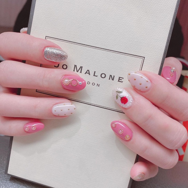 Nail hồng xinh nức nở thế này, các nàng diện đi chơi Valentine thì chỉ có điểm 10 xuất sắc - Ảnh 6.