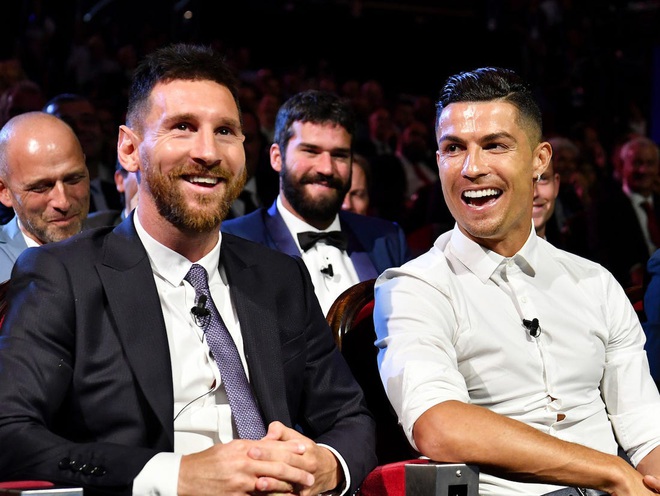 Đọc trộm nhật ký của Ronaldo khi Messi về chung đội - Ảnh 2.