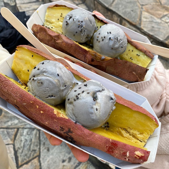 Món ăn gây hoang mang tại Nhật Bản vì không biết nên gọi tên sao cho đúng: là kem khoai lang hay khoai lang kẹp kem đây? - Ảnh 2.