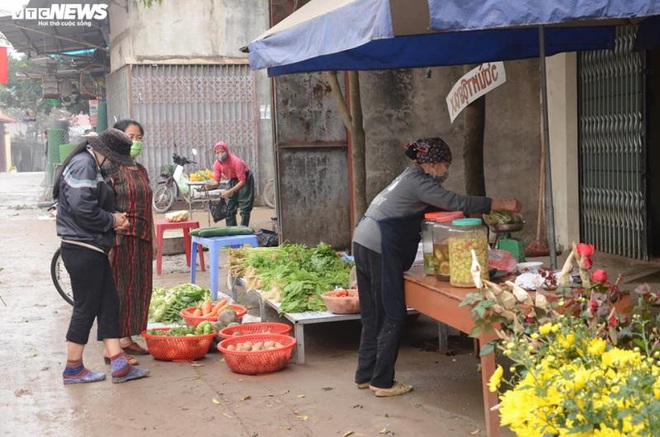 Ảnh: Cận cảnh bên trong tâm dịch tại Vĩnh Phúc, nơi có hơn 10.000 dân bị cách ly hoàn toàn - Ảnh 11.