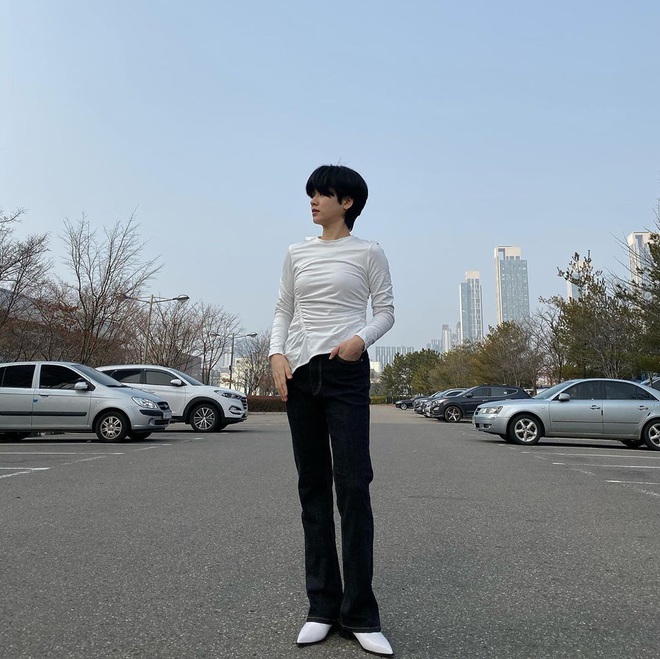 Cô nàng chuyển giới siêu hot của Itaewon Class: Nhan sắc lạ, lột xác nhờ tóc dài và màn hôn môi đồng tính gây sốc - Ảnh 16.