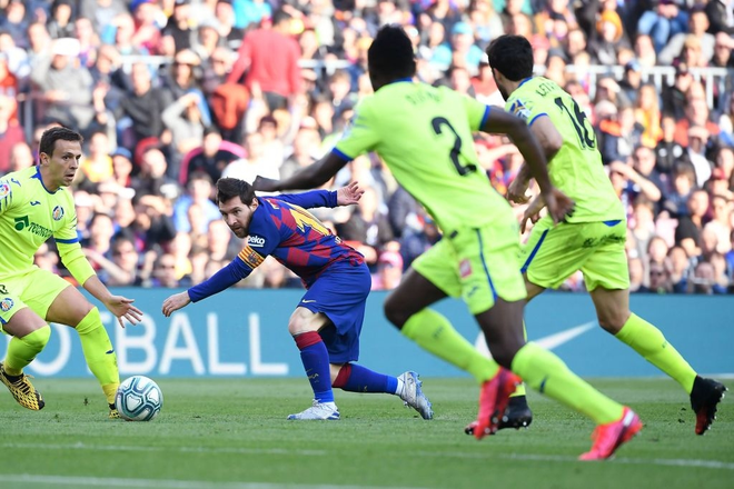 Đàn em đen đủi dính chấn thương toang luôn cả mùa giải, Messi cùng các đồng đội nghĩ ra cách động viên cực kỳ ấm lòng - Ảnh 6.