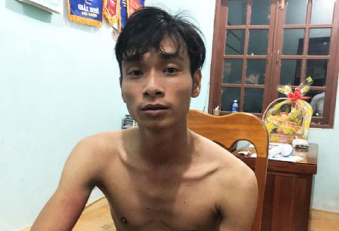 Khởi tố thanh ni&ecirc;n lẻn v&agrave;o nh&agrave; trong đ&ecirc;m đ&acirc;m cụ b&agrave; 70 tuổi nhiều nh&aacute;t dao - Ảnh 1.
