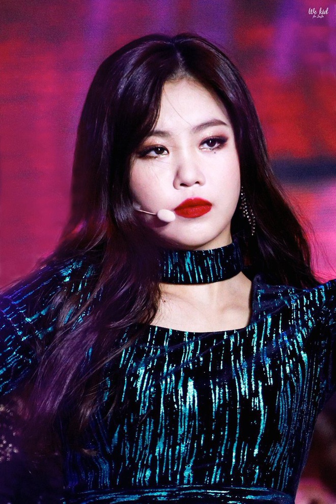 Màn dậy thì gây sốc của mỹ nhân (G)I-DLE được gọi là “HyunA phiên bản mới”: Ảnh tốt nghiệp sao quá khác bây giờ - Ảnh 9.