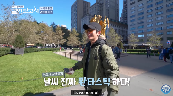 Jung Hae In phấn kh&iacute;ch hệt như một đứa trẻ v&igrave; cuối c&ugrave;ng cũng được đặt ch&acirc;n tới điểm đến nằm trong bucket list của m&igrave;nh - Ảnh 5.