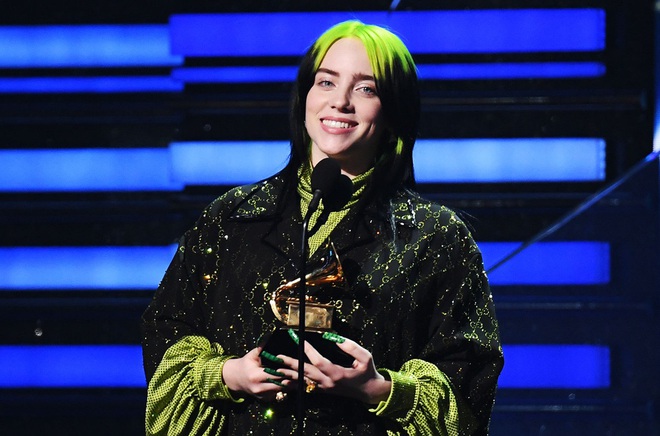 Billie Eilish dằn mặt anti-fan từng chê cô hát live yếu tại BRIT Awards, bật khóc nức nở khi lên nhận giải vì bị ghét bỏ khiến khán giả lo sốt vó! - Ảnh 4.