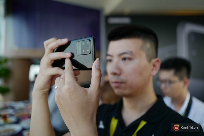 Bộ 3 Galaxy S20 với camera hư cấu nhất từ trước đến nay ra mắt tại Việt Nam, giá cao nhất gần 30 triệu đồng - Ảnh 5.