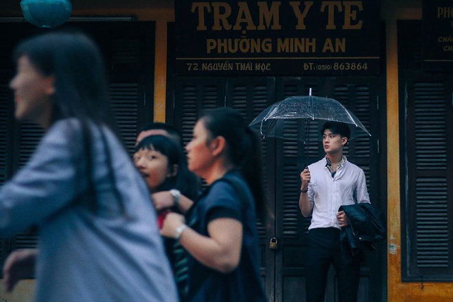 Tung ảnh du xuân ở Ninh Bình, anh chàng khiến dân mạng “say đứ đừ”: Là nắng chói chang hay vì anh mà xốn xang? - Ảnh 6.