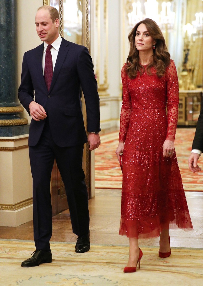 Đến chuyện diện đồ xuyệt tông với chồng mà Kate Middleton cũng tinh tế hết mực, quả không hổ danh là Công nương quốc dân - Ảnh 1.