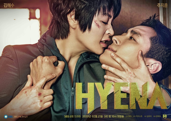 Hyena của chị đại Kim Hye Soo mở màn với rating khủng nhờ màn đấu võ mồm cực căng trên toà - Ảnh 1.