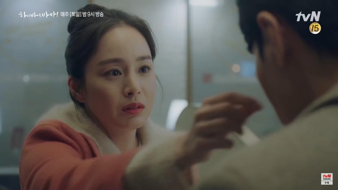 Preview tập 3 HI BYE, MAMA!: Kim Tae Hee thành người vẫn biến hình ma đói ngấu nghiến đồ ăn như không có ngày mai - Ảnh 1.