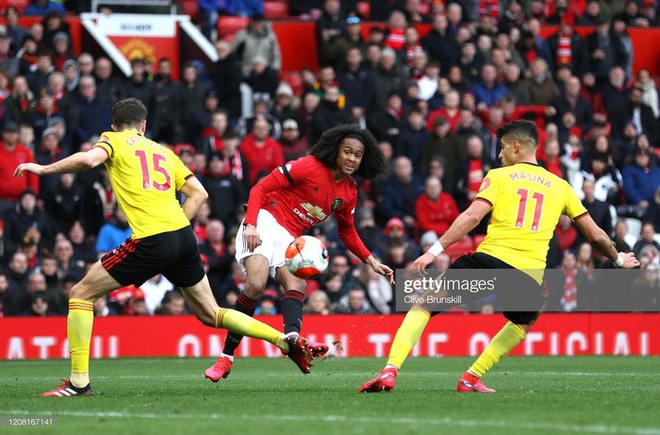 Tân binh đắt giá tỏa sáng, MU thắng dễ trên sân nhà để nuôi hy vọng trở lại Champions League - Ảnh 9.