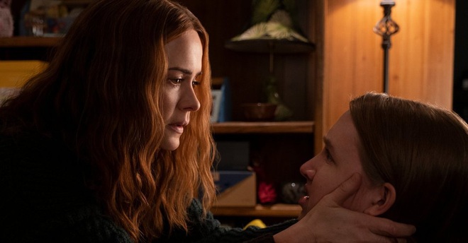 Thiếu nữ ph&aacute;t đi&ecirc;n v&igrave; bị mẹ kiểm so&aacute;t qu&aacute; mức trong trailer của phim kinh dị RUN - Ảnh 2.