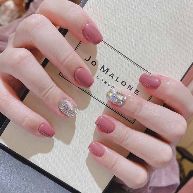 Tiệm làm nail Tết Phú Nhuận 112 Huỳnh Văn Bánh.Phú Nhuận. Hình thật chụp  tại V3 | Nail jewels, Fancy nails designs, Gem nails
