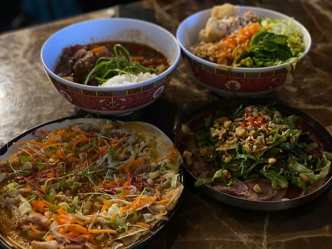 Nhà hàng ở Mỹ của Vua đầu bếp Christine Hà bị một đầu bếp Việt đăng đàn chê thẳng thừng: phục vụ cẩu thả, “nhớp nháp”, hương vị thì dở tệ - Ảnh 11.