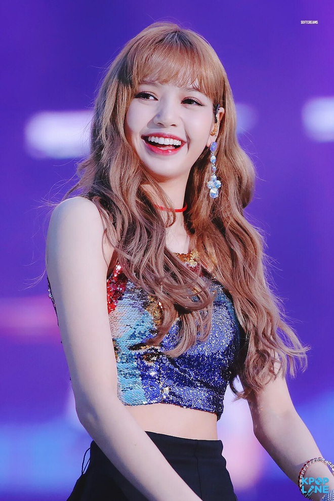 8 nàng búp bê sống của Kpop: Lisa đẹp siêu thực, mỹ nhân đẹp nhất thế giới năm 2019 Tzuyu có đọ lại nổi dàn nữ thần đàn chị? - Ảnh 2.