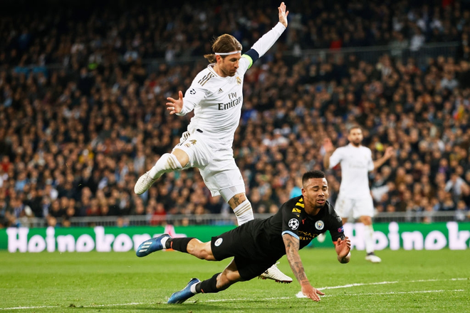 Thủ quân Real Madrid lập kỷ lục không ai muốn với chiếc thẻ đỏ thứ 26 trong sự nghiệp - Ảnh 2.