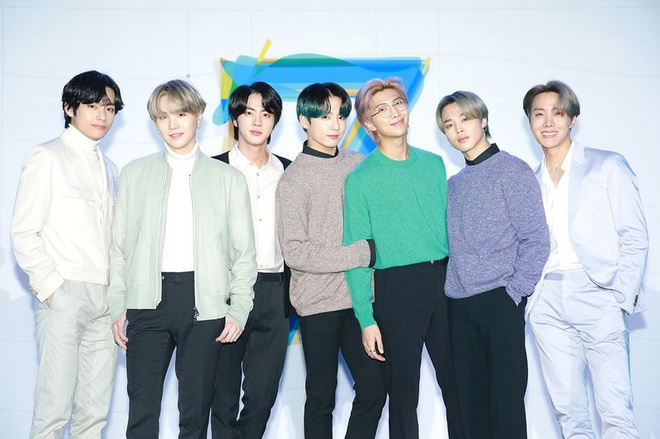 BTS gửi lời nhắn đến chính mình 7 năm sau: V muốn cao trên 1m8, Jin mong đầu gối vẫn hoạt động tốt - Ảnh 3.