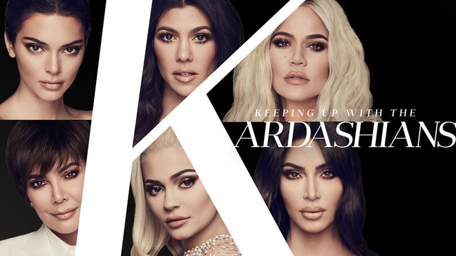 Nhắc đến chuyện tái hợp cùng sao bóng rổ có tính trăng hoa, chị em nhà Kardashian đấm nhau ngay trên sóng truyền hình - Ảnh 3.