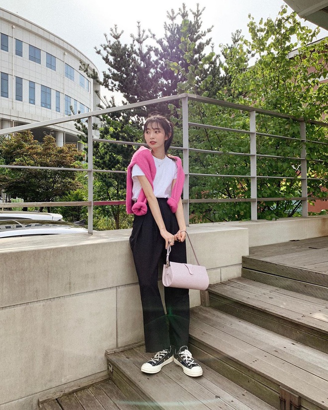 C&ocirc; n&agrave;ng Jiwoo người H&agrave;n cao đ&uacute;ng m&eacute;t rưỡi m&agrave; nh&igrave;n l&uacute;c n&agrave;o cũng như m&eacute;t 6 nhờ 4 chi&ecirc;u thức đơn giản m&agrave; xịn ra tr&ograve; - Ảnh 3.