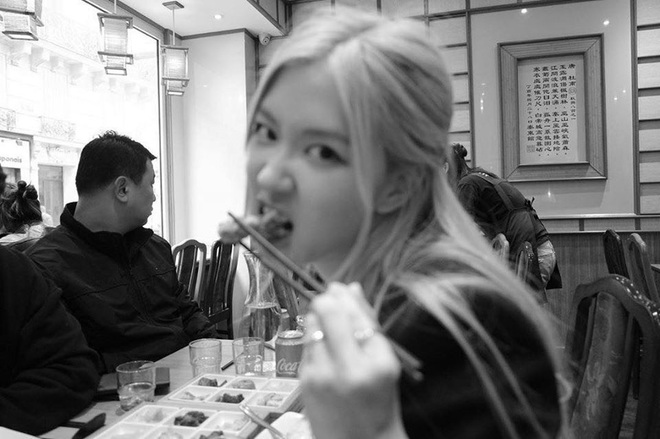 Đẳng cấp fan BLACKPINK: Chỉ với 3 tấm ảnh, tìm ra ngay nhà hàng Rosé dùng bữa tại Paris chỉ sau chưa đầy 10 phút - Ảnh 1.