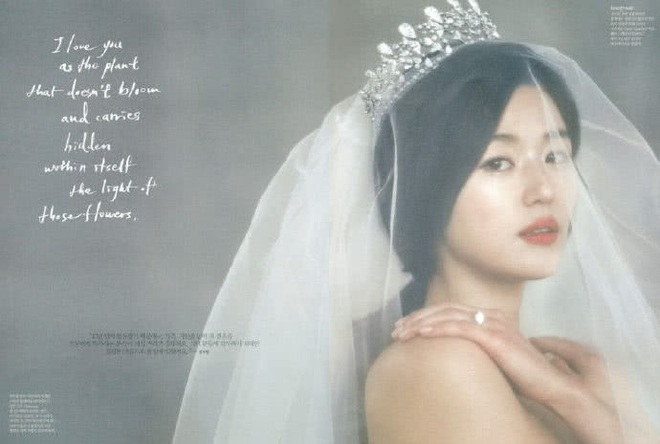 Ảnh cưới chụp tạp ch&iacute; của Mợ chảnh Jeon Ji Hyun sau 8 năm hot trở lại khiến Sina phải d&ugrave;ng từ tuyệt mỹ để t&aacute;n dương - Ảnh 2.