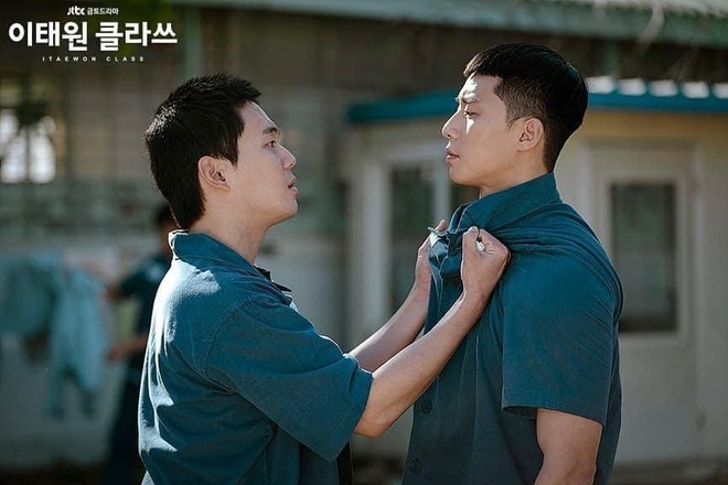 Bạn t&ugrave; của Park Seo Joon ở Tầng Lớp Itaewon: Giang hồ si&ecirc;u cấp ng&acirc;y thơ c&ugrave;ng khả năng tấu h&agrave;i cực đỉnh - Ảnh 1.
