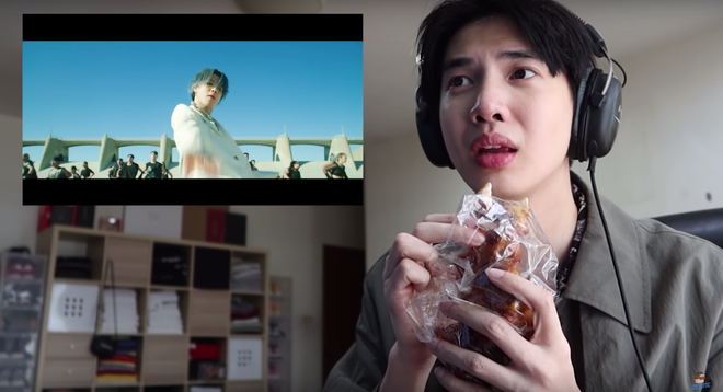 YouTuber người Th&aacute;i với m&agrave;n react MV của BTS mặn như muối biển: Kh&ocirc;ng l&agrave;m tr&ograve; th&igrave; anh cũng nổi v&igrave; đẹp trai - Ảnh 1.