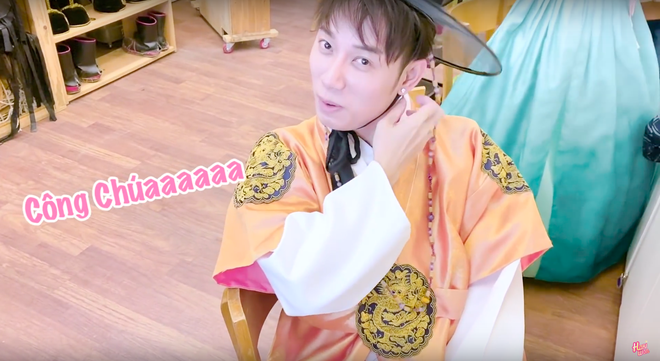 Dàn sao Bố Già sang Hàn Quốc quậy tưng bừng: Diện hanbok nhưng Trấn Thành tự nhận là… “quàng tử Ai Cập”, Trúc Nhân xưng danh “công chúa” - Ảnh 4.