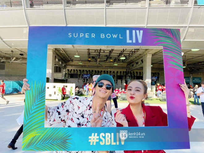 Hoàng Thùy Linh - Trọng Hiếu quẩy tới bến trước màn song ca huyền thoại của Jennifer Lopez và Shakira tại Super Bowl 2020 - Ảnh 7.