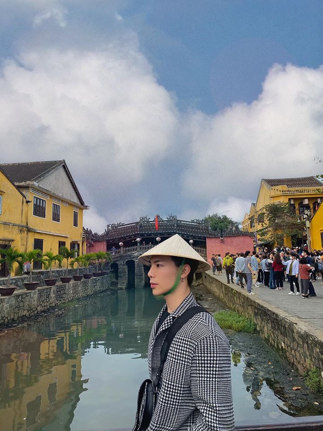 Mượn ho&agrave;ng h&ocirc;n Hội An để thả th&iacute;nh r&otilde; hay nhưng ho&aacute; ra Erik đ&atilde; d&ugrave;ng app gh&eacute;p m&acirc;y trời, thảo n&agrave;o ho&agrave;ng h&ocirc;n t&iacute;m lịm s&igrave;m sim! - Ảnh 3.