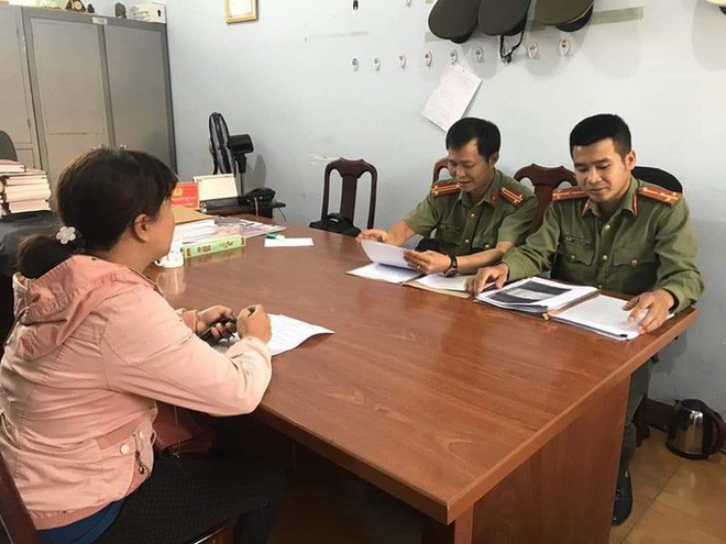 Xuống c&ugrave;ng s&acirc;n bay với cha con người Trung Quốc, 1 người bị đồn nhiễm virus corona - Ảnh 1.