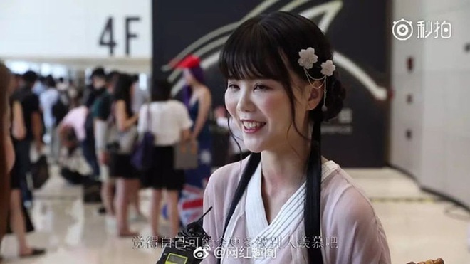 Khẳng định kh&ocirc;ng bao giờ phải d&ugrave;ng photoshop, thế m&agrave; hot girl cổ trang vẫn bị b&oacute;c ảnh đời thường tr&ocirc;ng như b&agrave; th&iacute;m - Ảnh 3.