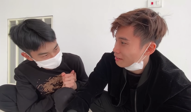 Lại thêm một Youtuber 2 triệu subs dàn dựng bị sốt và ho khan công phu để câu view từ dịch do virus Corona, dân tình kêu gọi tẩy chay - Ảnh 1.