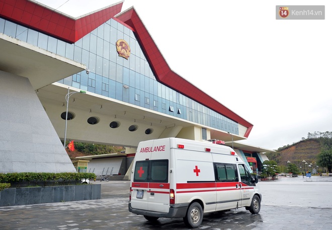 Cận cảnh qu&aacute; tr&igrave;nh kiểm tra những người nhập cảnh từ Trung Quốc về Việt Nam qua cửa khẩu Hữu Nghị - Ảnh 12.