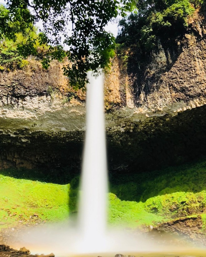 Đã tìm ra thác nước đẹp nhất Tây Nguyên lên hình “ảo” như cổ tích, vậy mà đó giờ lại hiếm người biết đến vậy - Ảnh 7.