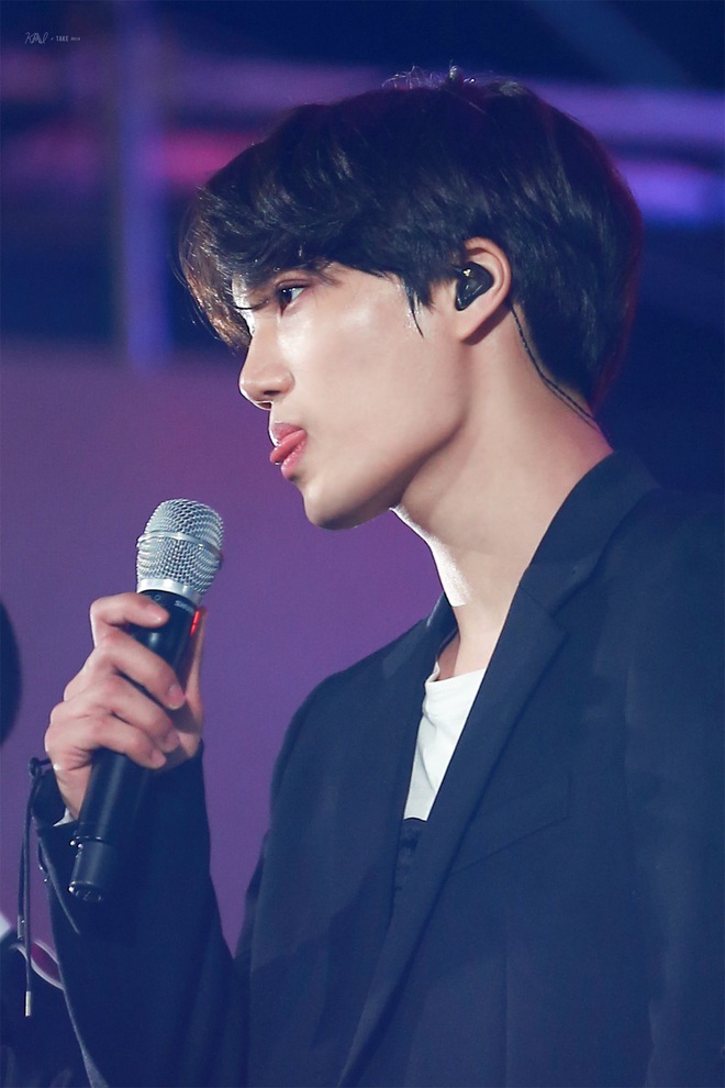 D&agrave;n idol Kpop sở hữu đường cằm sắc như lưỡi dao xi&ecirc;n thẳng v&agrave;o tr&aacute;i tim: To&agrave;n nam thần, 3 mỹ nh&acirc;n lọt top l&agrave; ai? - Ảnh 14.